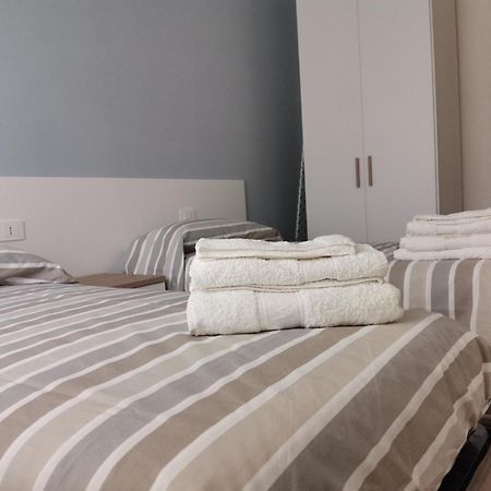 Palazzo Buscema - Appartamenti & Residence 크로토네 외부 사진
