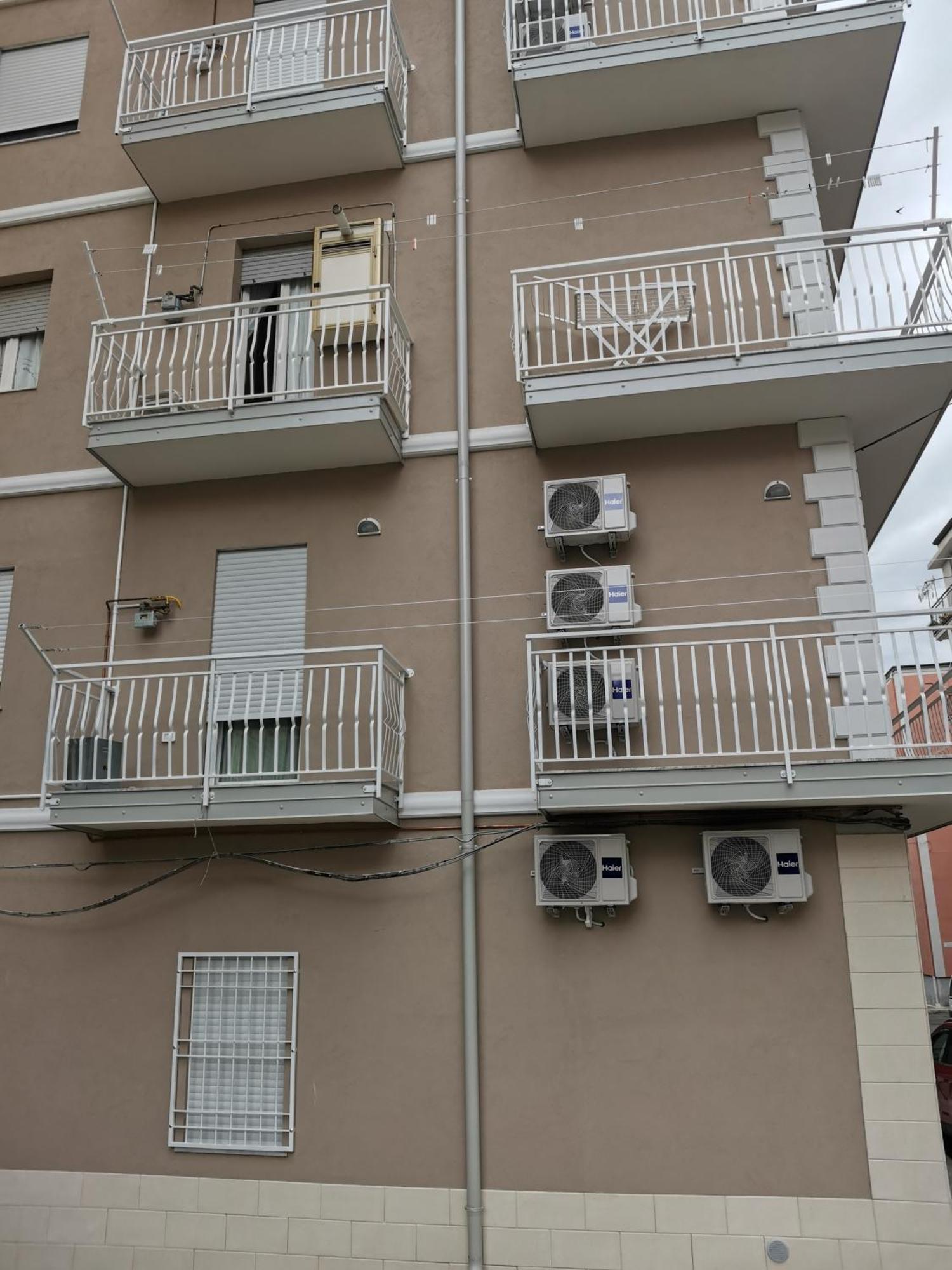 Palazzo Buscema - Appartamenti & Residence 크로토네 외부 사진